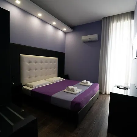 Sweet Hotel